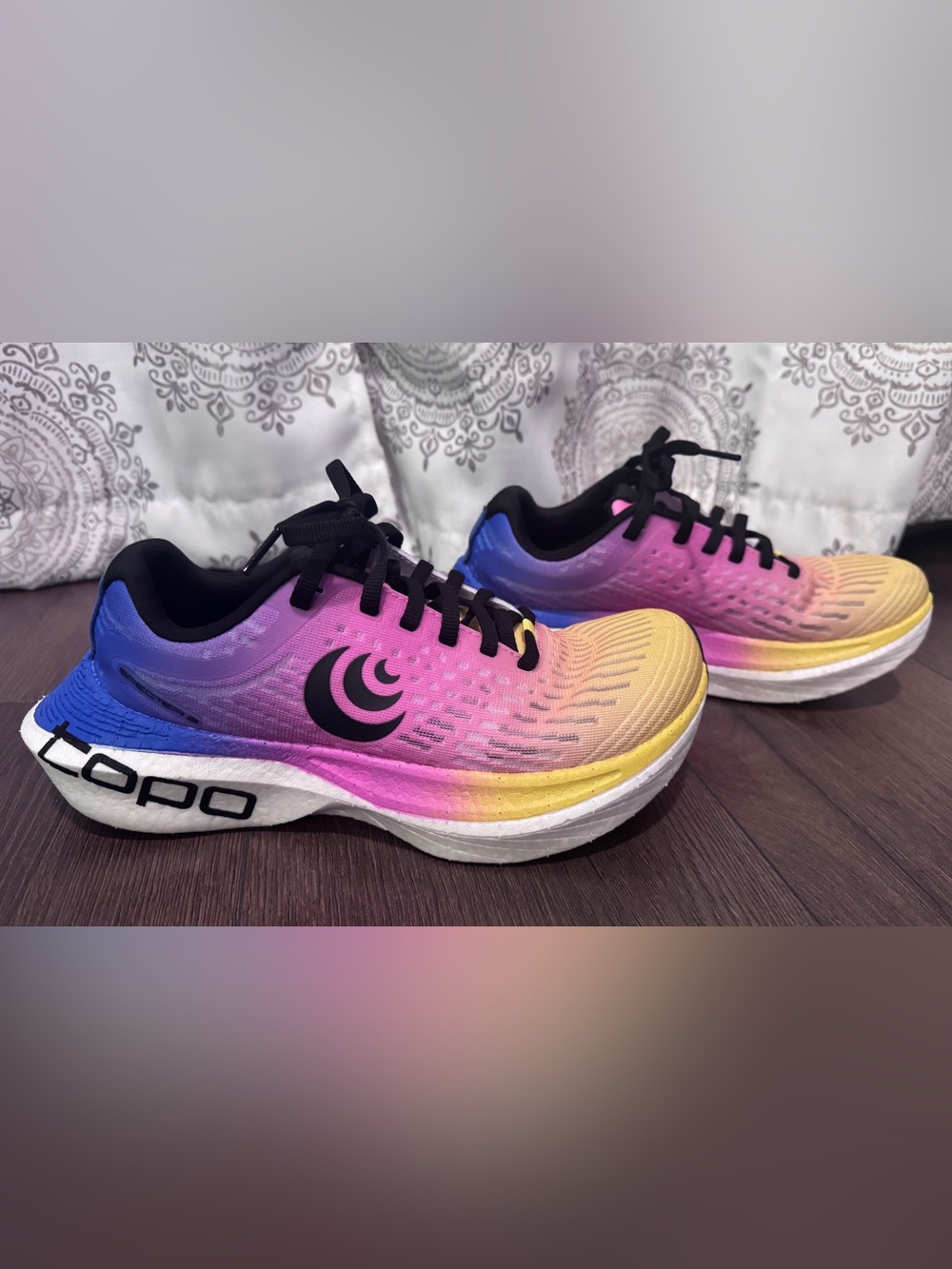 Women’s Gradient Purple Pink Yellow Athletic Running Shoes